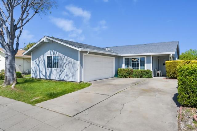 685 Parvin Drive, Milpitas CA: https://media.crmls.org/mediaz/8b7072f4-a31a-4218-aa61-b43fa3e8d55f.jpg