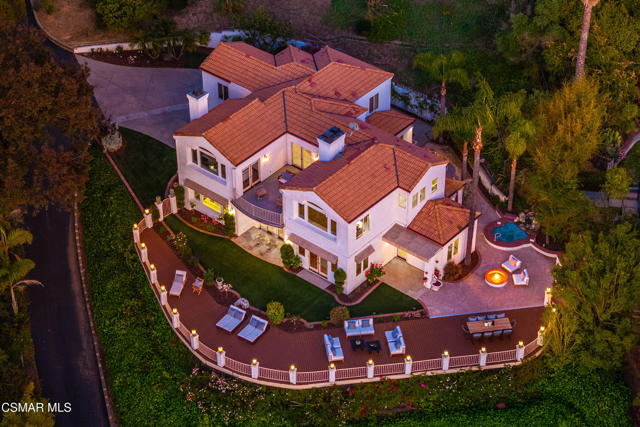 1074 Deseo Avenue, Camarillo CA: https://media.crmls.org/mediaz/8b70b5a3-3355-408b-b391-179bcbffd330.jpg