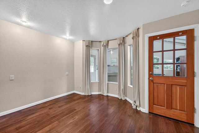 885 Larkin Valley Road, Watsonville CA: https://media.crmls.org/mediaz/8b715d19-ff19-45f8-a633-897be39a29a4.jpg