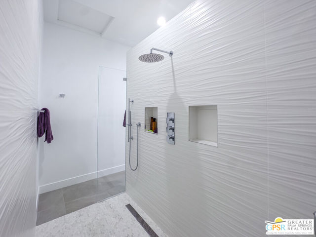 4321 Lumina Way, Palm Springs CA: https://media.crmls.org/mediaz/8b717403-d561-42cb-a9c3-75f7fdee49cb.jpg