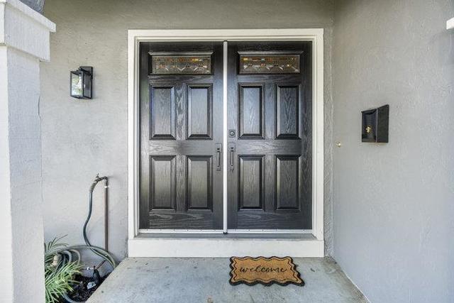 1272 Glacier Drive, Milpitas CA: https://media.crmls.org/mediaz/8b717d36-0a2f-4ca9-8535-0150bb12f56a.jpg
