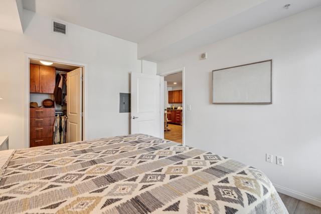 253 10Th Ave, San Diego CA: https://media.crmls.org/mediaz/8b717fdd-8cf2-4db5-90d3-017ab2d452d7.jpg
