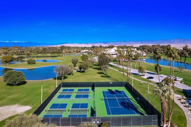 900 Island Drive, Rancho Mirage CA: https://media.crmls.org/mediaz/8b72eb1c-f885-4910-b7b6-ab3b392b1a26.jpg