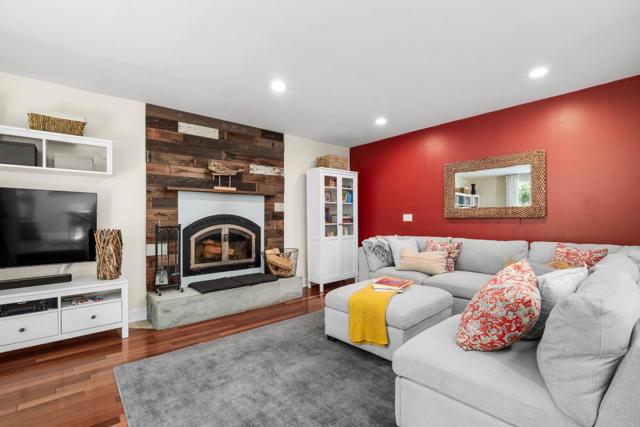 3714 Purling Brook, Soquel CA: https://media.crmls.org/mediaz/8b72face-bc36-4648-9d21-cd7a74f24d33.jpg