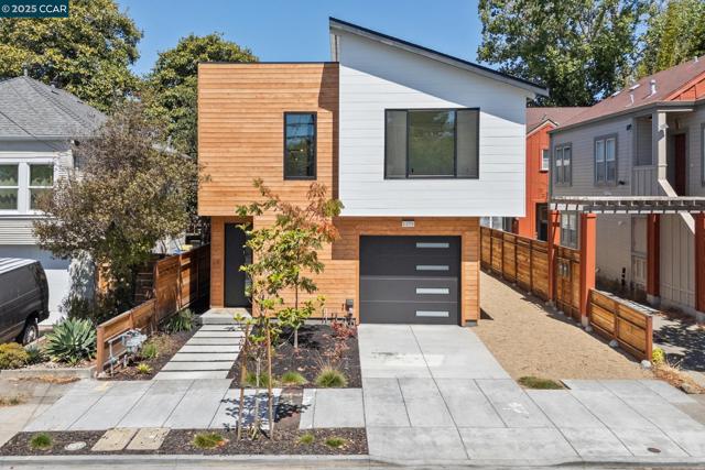 1270 64th St, Emeryville CA: https://media.crmls.org/mediaz/8b72ff82-ea89-414c-ac10-fdc5014d19a4.jpg