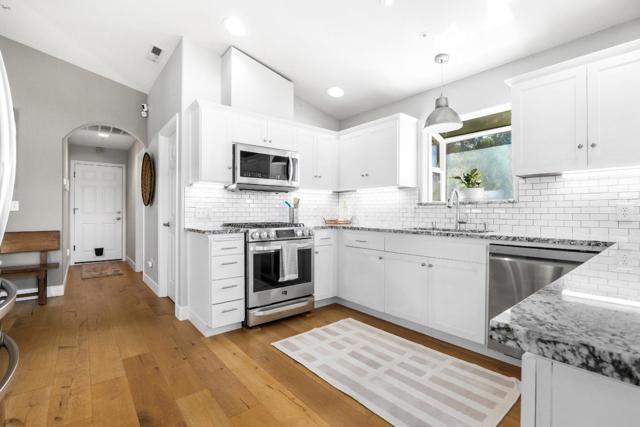 18530 Berta Ridge Place, Salinas CA: https://media.crmls.org/mediaz/8b736768-89f9-4b37-b6fd-8d247d4f082b.jpg