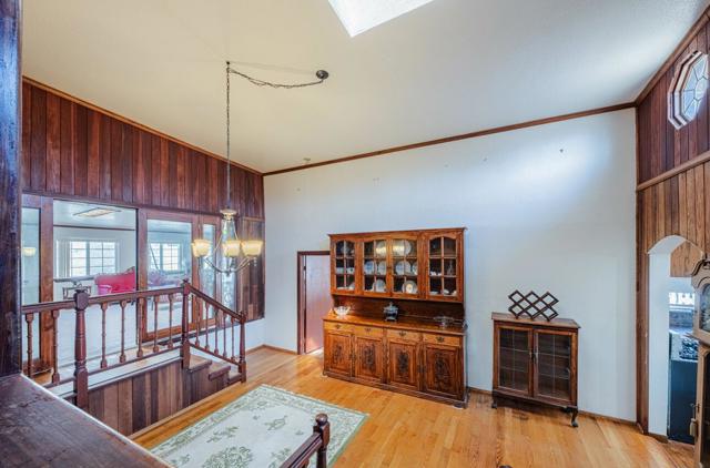 17945 Pesante Road, Salinas CA: https://media.crmls.org/mediaz/8b73a734-c31f-4aea-a389-40f1db928f4f.jpg