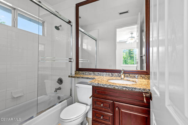 213 Heath Meadow Court, Simi Valley CA: https://media.crmls.org/mediaz/8b74cb29-e1bb-4ad9-b7ac-70ded9667941.jpg