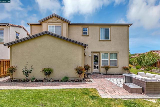 1489 Menton St, Danville CA: https://media.crmls.org/mediaz/8b75b3c8-9f38-4287-8b4c-249192062e75.jpg
