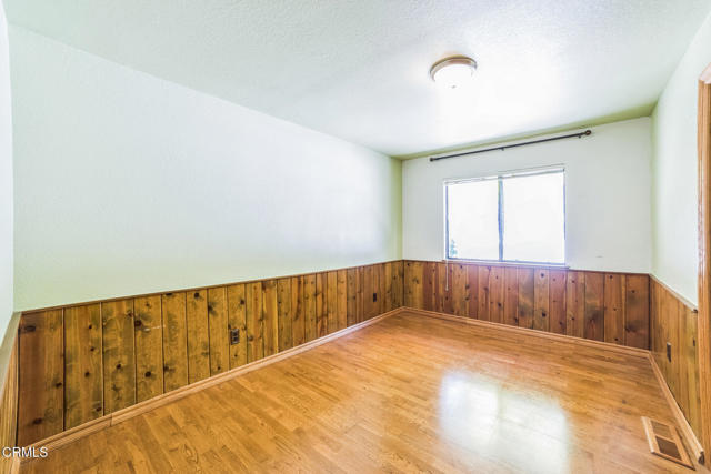 352 Cedarbrook Drive, Twin Peaks CA: https://media.crmls.org/mediaz/8b75b982-83e4-4157-b252-74e6af5007a2.jpg