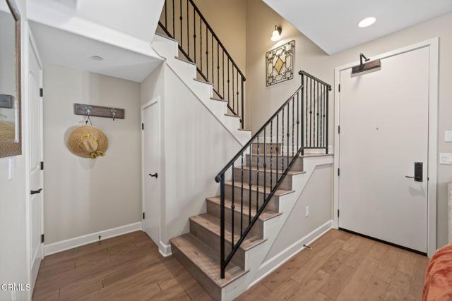 130 N Garden Street, Ventura CA: https://media.crmls.org/mediaz/8b771b91-afbc-47c7-8fb8-dbe54adfe1ee.jpg