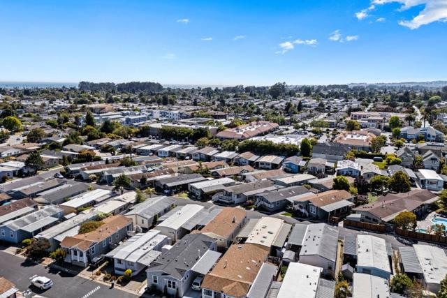 4160 Jade Street, Capitola CA: https://media.crmls.org/mediaz/8b77b216-290b-4535-9229-3aac83a2ab35.jpg