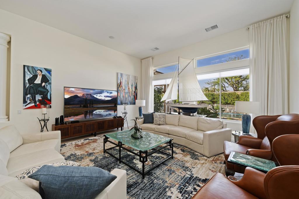 MLS #219133263DA image #5