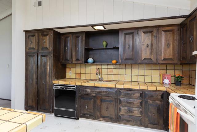 229 Alamo Avenue, Santa Cruz CA: https://media.crmls.org/mediaz/8b786b86-8e30-484a-bc17-9e3f54dc74be.jpg