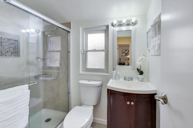 Image 16 of 37 For 15535 Sedgeman St