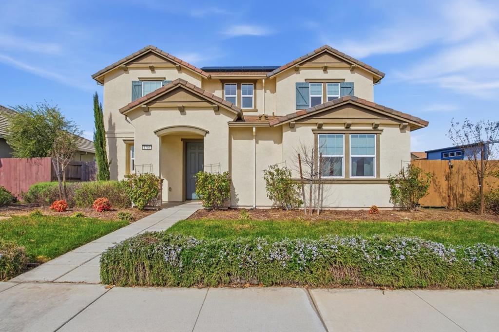 1703 W Woodward Avenue