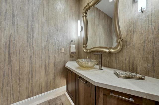 80233 Via Tesoro, La Quinta CA: https://media.crmls.org/mediaz/8b78eb80-97da-4395-bccd-f137f85b4f0d.jpg