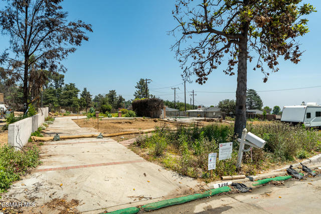 3486 Mcnally Avenue, Altadena CA: https://media.crmls.org/mediaz/8b7940de-93b6-4606-8c04-1ddaef5be7cc.jpg