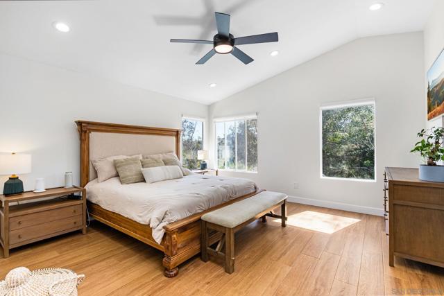 11799 Westview Pkwy, San Diego CA: https://media.crmls.org/mediaz/8b7b95df-7cf5-4f36-8789-2d2d3a0b81f6.jpg
