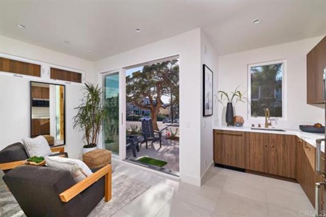 Detail Gallery Image 22 of 27 For 3905 Haines, San Diego,  CA 92109 - – Beds | – Baths