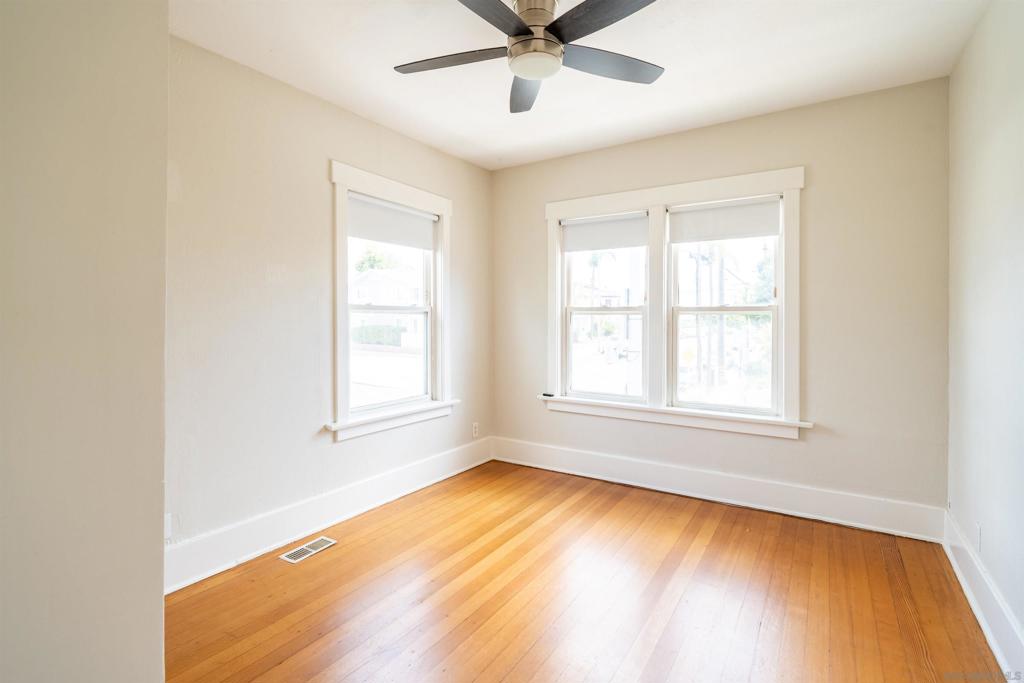 2846 30 St - photo 17