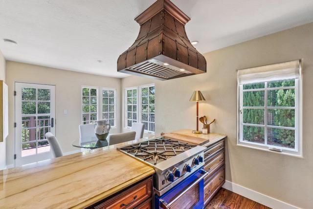 547 Monterey, Aptos CA: https://media.crmls.org/mediaz/8b7c2c97-bf57-4c26-95d1-c085aa3010b7.jpg
