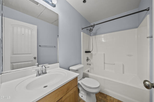 Detail Gallery Image 25 of 40 For 3016 Moonlight Park Ave, Oxnard,  CA 93036 - 3 Beds | 2/1 Baths