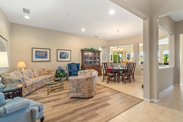 80610 Prestwick Place, Indio CA: https://media.crmls.org/mediaz/8b7d3c04-bbde-496c-8510-4164f9f40e95.jpg