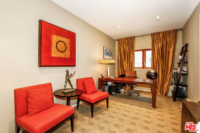 1929 N CURSON Place, Los Angeles CA: https://media.crmls.org/mediaz/8b7deb3f-6689-428a-b396-7e9278294eea.jpg