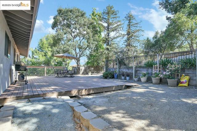 224 Hillside Road, Antioch CA: https://media.crmls.org/mediaz/8b7e1b55-d2a3-40e1-86f4-c2c495b6268f.jpg