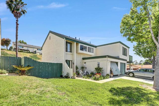8723 Ildica St, Spring Valley CA: https://media.crmls.org/mediaz/8b7e4e5e-e691-48ad-abe0-003e71a0f5cc.jpg