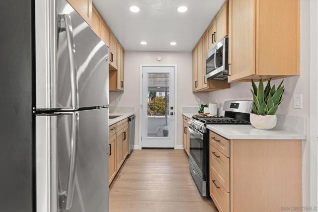 5520 Albemarle St, San Diego CA: https://media.crmls.org/mediaz/8b7e9440-14e6-430d-a776-d7b063db4395.jpg