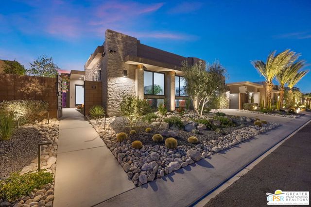4321 Lumina Way, Palm Springs CA: https://media.crmls.org/mediaz/8b7eb20d-d45c-4c16-9753-4f2962fb3f2d.jpg
