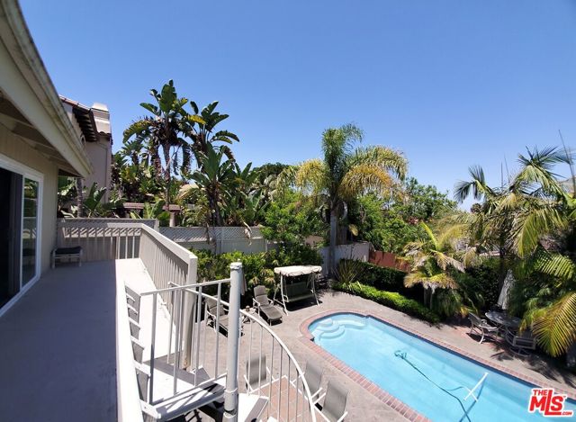 1643 5th Street, Manhattan Beach, California 90266, 4 Bedrooms Bedrooms, ,2 BathroomsBathrooms,Single Family Residence,For Sale,5th,24430795