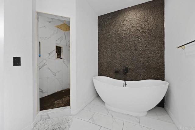 12953 Carriage Rd, Poway CA: https://media.crmls.org/mediaz/8b805b75-7567-445c-bd7b-c0e48744e33d.jpg
