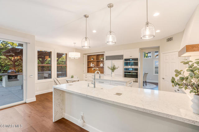 Image 16 of 53 For 591 Chippendale Avenue