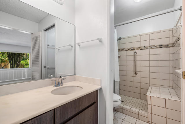 77845 California Drive, Palm Desert CA: https://media.crmls.org/mediaz/8b8198af-42c8-4957-a393-0f26cee07f61.jpg