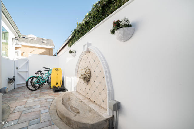 Detail Gallery Image 33 of 37 For 214 Pearl St, Redondo Beach,  CA 90277 - 2 Beds | 2 Baths