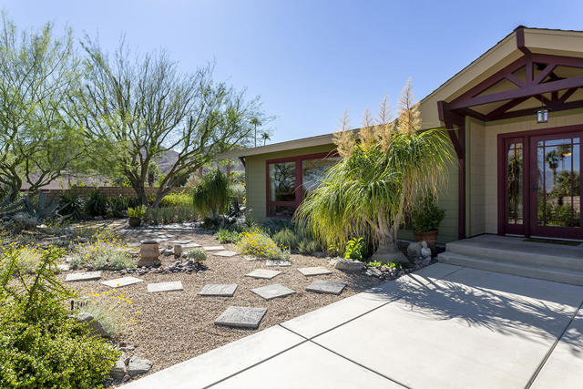 Image 6 of 60 For 67931 Valley Vista Drive