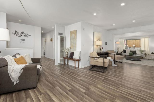 642 Carlsbad St., Spring Valley CA: https://media.crmls.org/mediaz/8b838113-c984-4c1b-82ac-9d4026138712.jpg