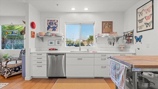 0 Clark/Pelton, Santa Cruz CA: https://media.crmls.org/mediaz/8b838898-5f2b-418b-9be1-c75c26aae45b.jpg