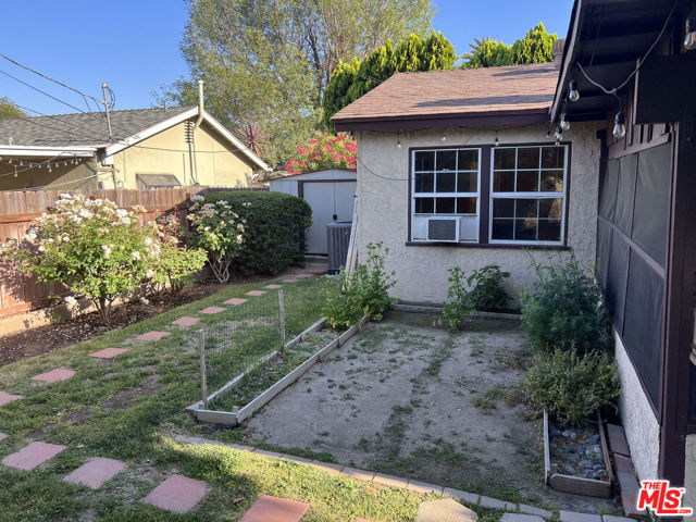 17133 SIMONDS Street photo 5