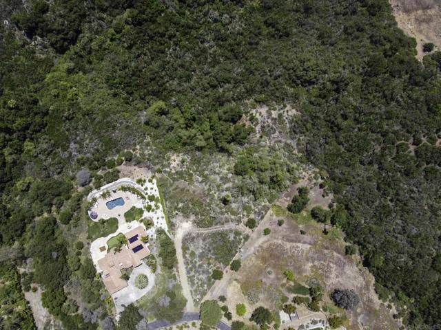 28371 Faircrest Way, Escondido CA: https://media.crmls.org/mediaz/8b85681e-083c-49d6-b10f-1428f15b59f5.jpg