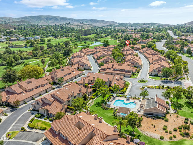 Detail Gallery Image 5 of 40 For 390 Country Club Dr #E,  Simi Valley,  CA 93065 - 3 Beds | 2/1 Baths