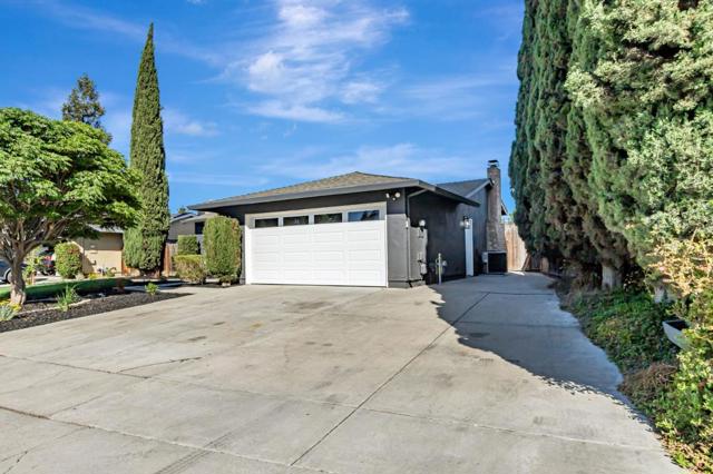 5246 Broken Lance Court, San Jose CA: https://media.crmls.org/mediaz/8b871c90-b0a8-4b23-b0fd-3f7dffb7626a.jpg