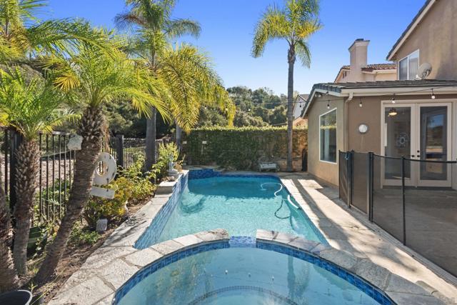 11927 Dapple Way, San Diego CA: https://media.crmls.org/mediaz/8b879e5d-a8d2-4c2e-806a-878e23fad079.jpg