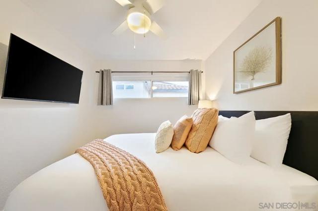 1816 Diamond, San Diego CA: https://media.crmls.org/mediaz/8b87d8a1-4d67-4f47-a6c3-097d1ad43dbc.jpg