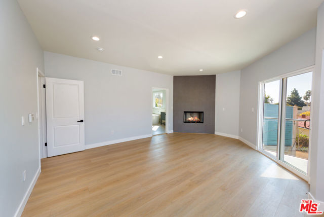 2143 Kerwood Avenue, Los Angeles CA: https://media.crmls.org/mediaz/8b87ddd7-f108-4796-9570-ad617d6f6da4.jpg