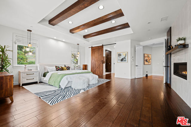 5105 Via El Cerro, Newbury Park CA: https://media.crmls.org/mediaz/8b87faab-0e44-45d8-b8a1-a1e5027d6542.jpg