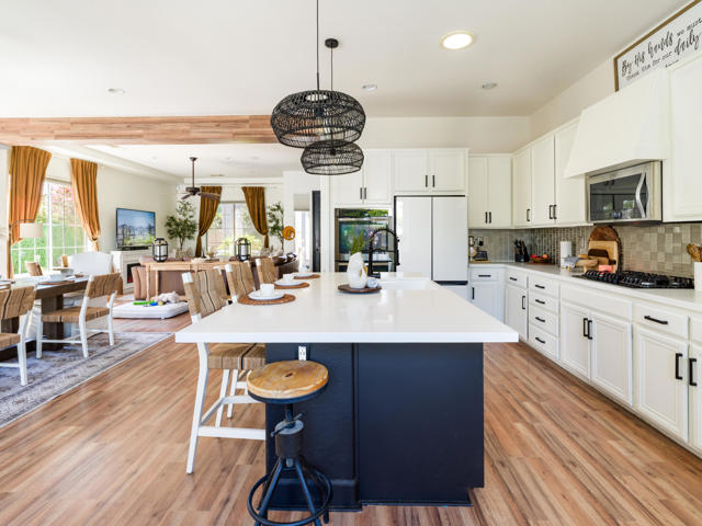 Image 14 of 39 For 79818 Parkway Esplanade